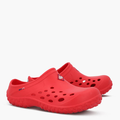 Muckster Lite Liberty Women's Clog MMLCWU60 Red clog shoe on a white background